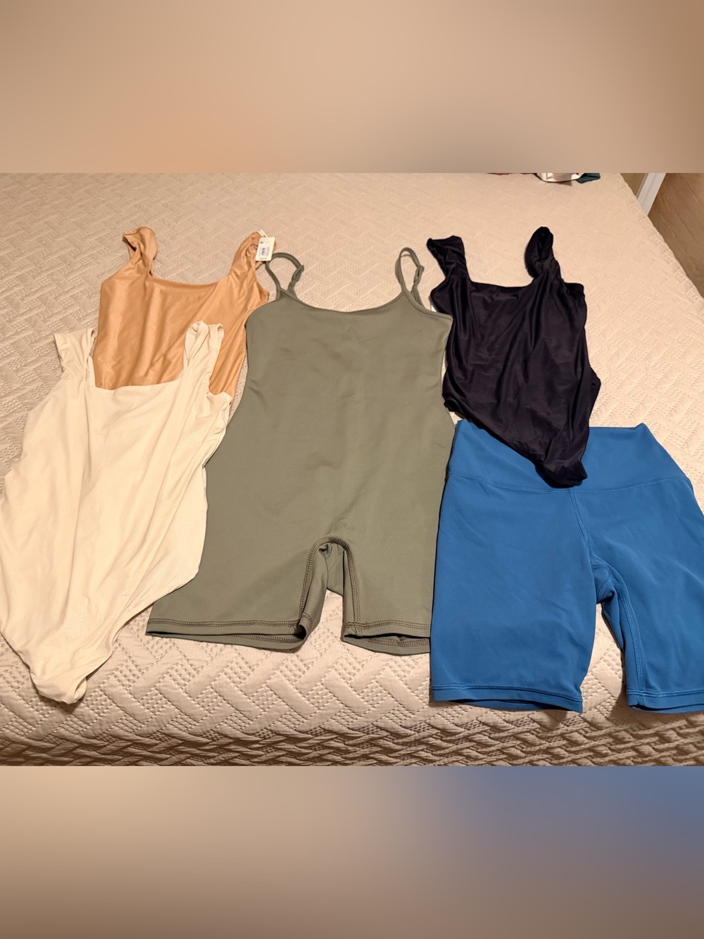 Aerie and Athleta Bundle Of Clothes